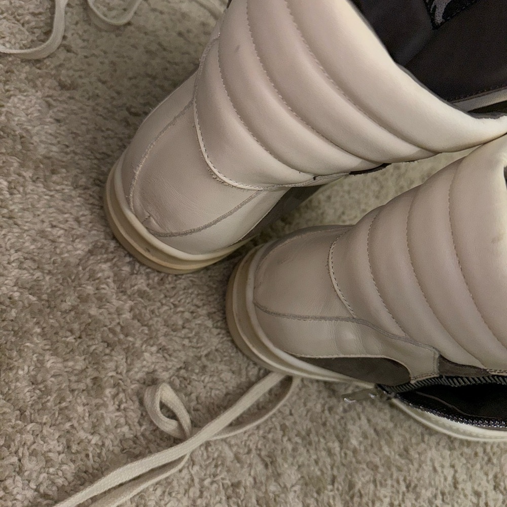 Rick Owens Gray Suede High-Top Sneakers with Cream Accents - Picture 2 of 11